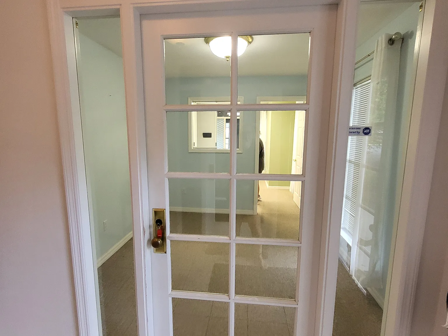 Studio, 880 sqft, $1,250 — Photo 1