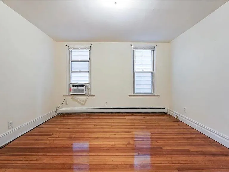 19 Hawthorne Ave #1 — Photo 7