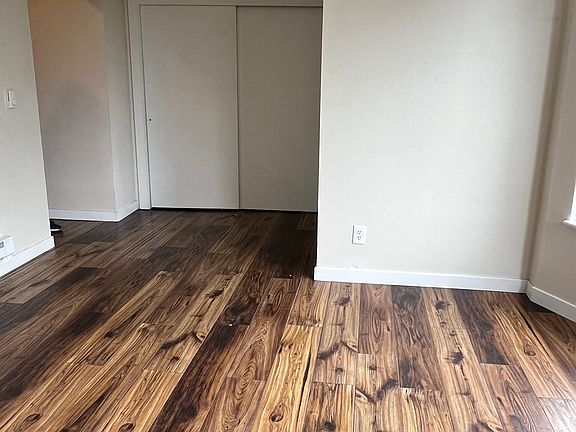 4th image of 1020 Belmont Ave E #2