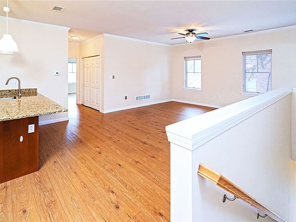 3rd image of 227 Washington St APT 2A