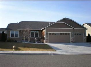 420 S Penn Pl, Kennewick, WA 99336
