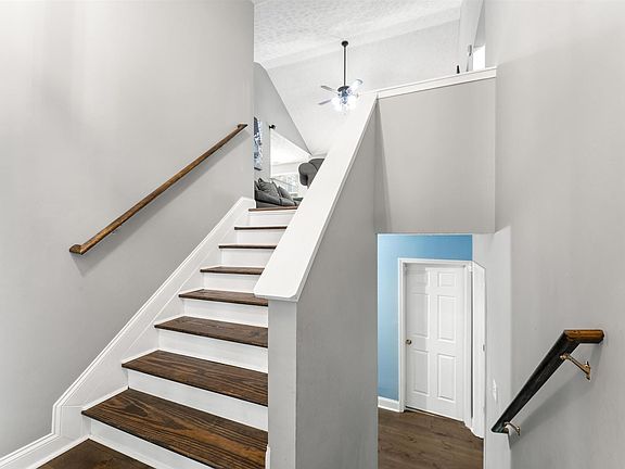 5th image of 4105 Waters End Ln