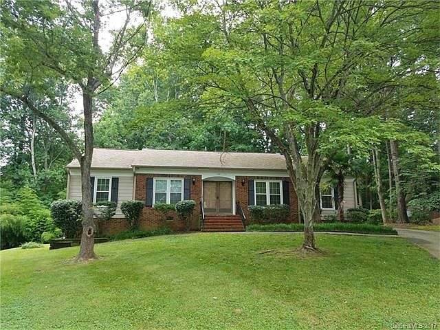 1st image of 722 Barksdale Cres