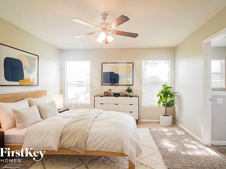 2089 W Lymington Way — Photo 10