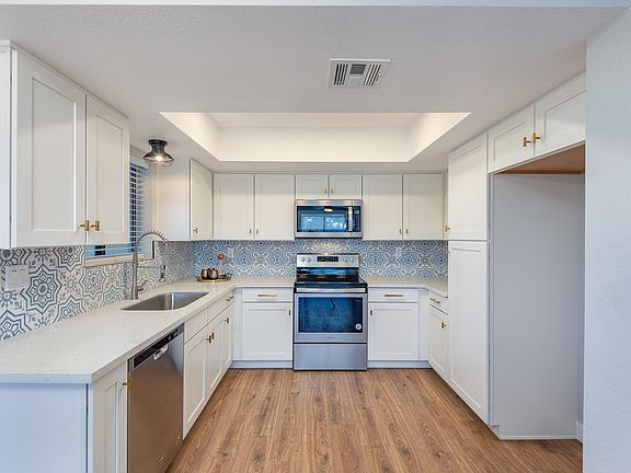 3rd image of 3635 N 37th St Unit 4