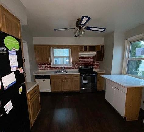 5th image of 9915 Valley Park Dr #B-1