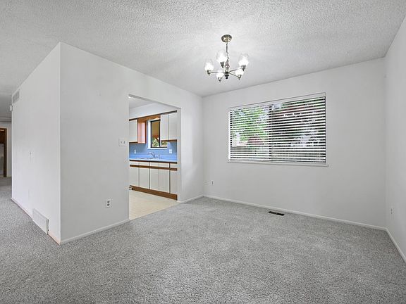 5th image of 3112 Applewood St