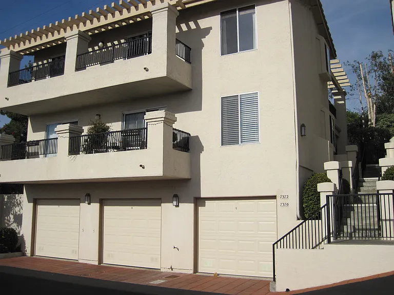 Top floor penthouse. No adjoining walls.