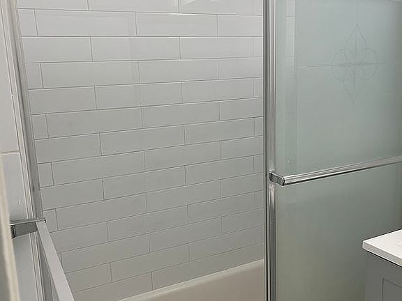 4th image of 137-38 45th Ave Unit 4D