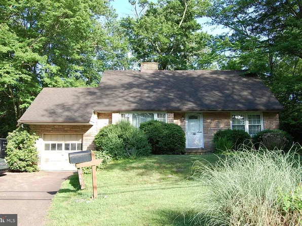 314 E Park Ave, Sellersville, PA 18960