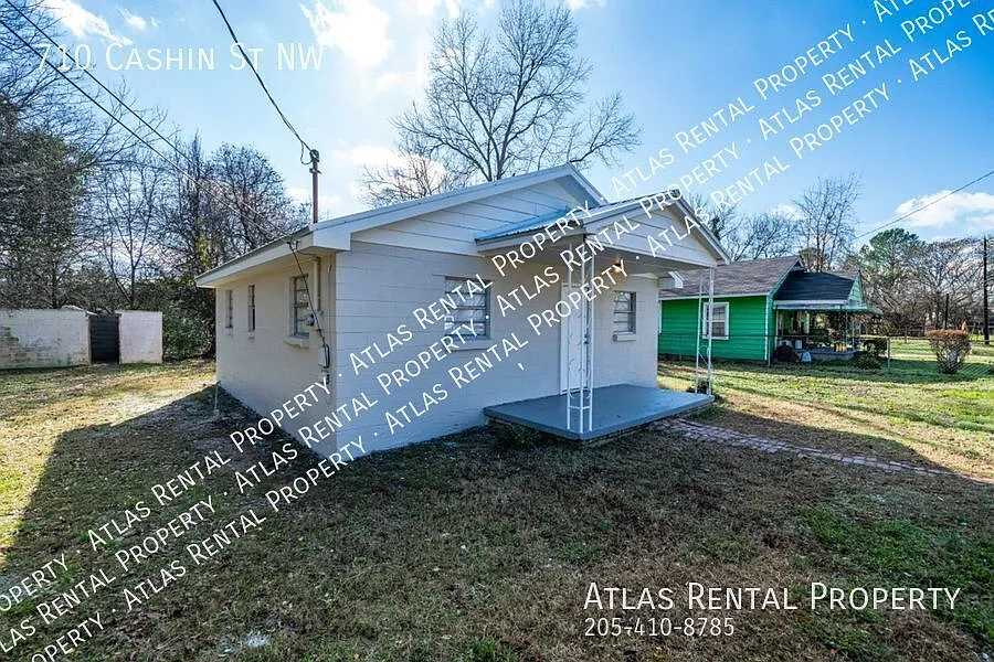 Comfortable 2BR Home with Granite Counters & Pet-Friendly Living! — Photo 3