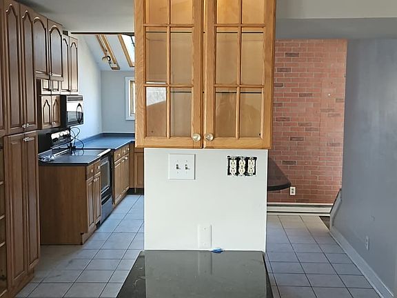 5th image of 78 Union St Unit A