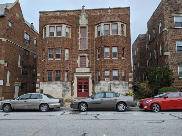 1055 Cove Ave, Lakewood, OH