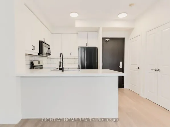 70 Absolute Ave, Mississauga, ON