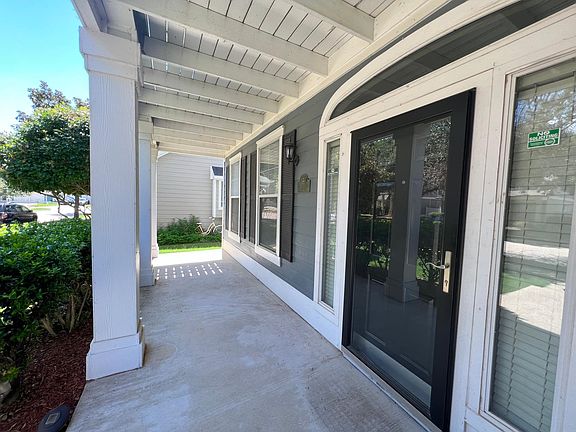 5th image of 1021 Elm Dr