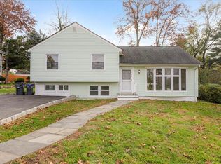 135 South Rd, White Plains, NY 10603