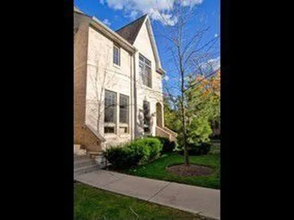 938 Green Bay Rd #9, Glencoe, IL 60022