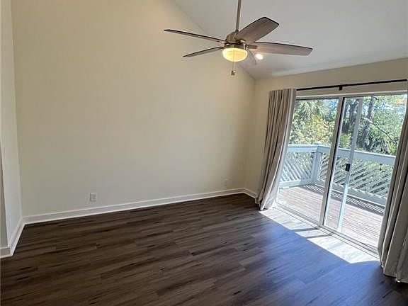 5th image of 100 Blair Rd APT E5