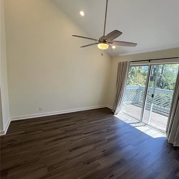 100 Blair Rd #E5 — Photo 5