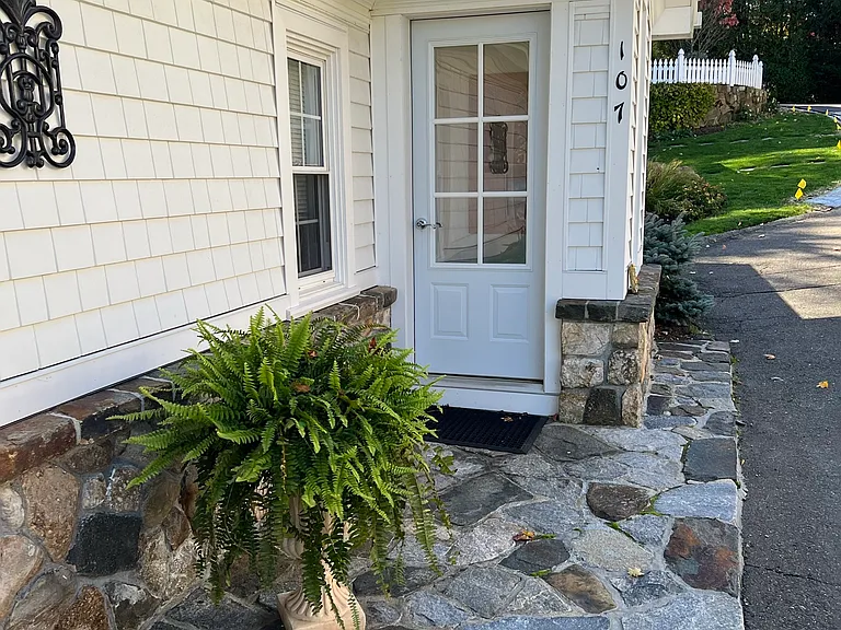 107 Sport Hill Rd #107 — Photo 23
