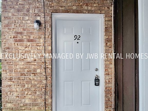 3rd image of 7201 Arlington Expy APT 92