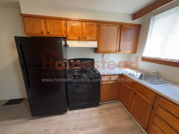 71 Springton Rd, Upper Darby, PA 19082