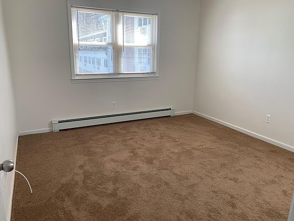 4th image of 39 Wellington Dr APT 7