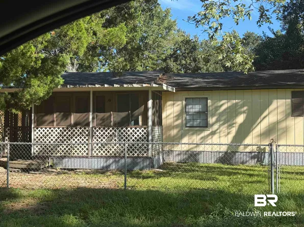 24715 Olive St, Elberta, AL 36530