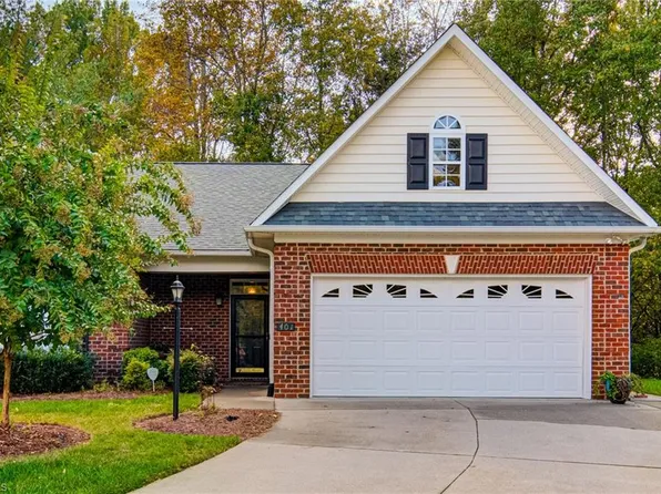 401 Meadows Edge Ct, Clemmons, NC 27012