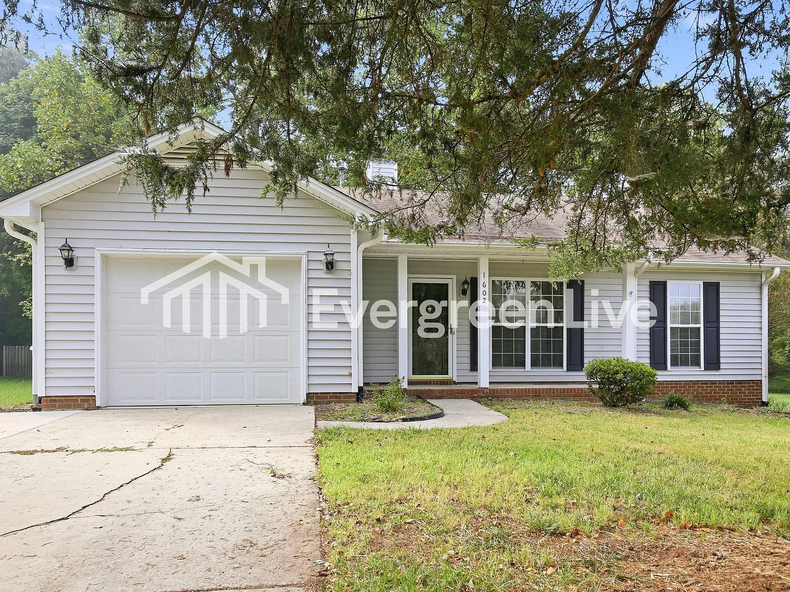 3 bed, 2.0 bath, 1400 sqft, $1,695 — Photo 1