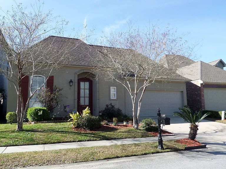 10854 Woodland Oaks Dr — Photo 1