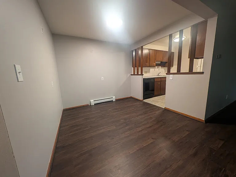 1240 Center Rd — Photo 4