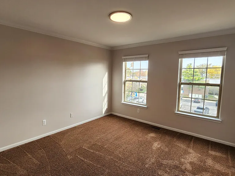 1574 Kessler Ave — Photo 14
