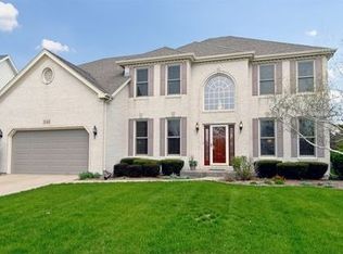 3544 Monarch Cir, Naperville, IL 60564
