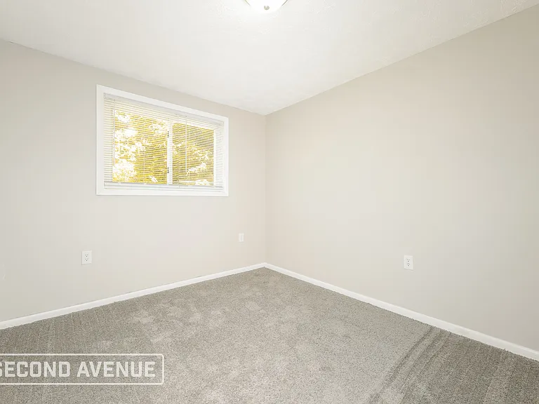 127 Stowe Dr — Photo 19