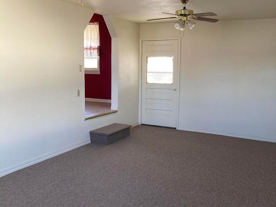 1st image of 207 N Maddox Ave