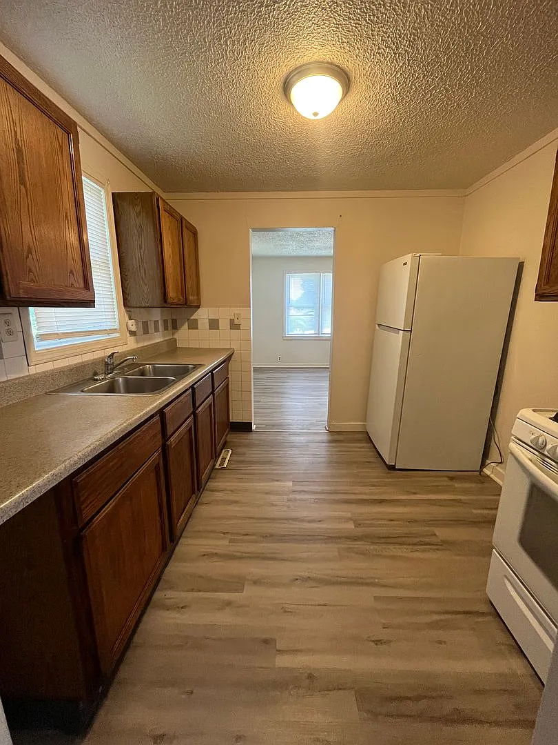 2 Bedroom Home Available in Rockford — Photo 4