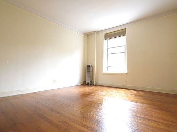 3rd image of 173 E 91st St APT 3F