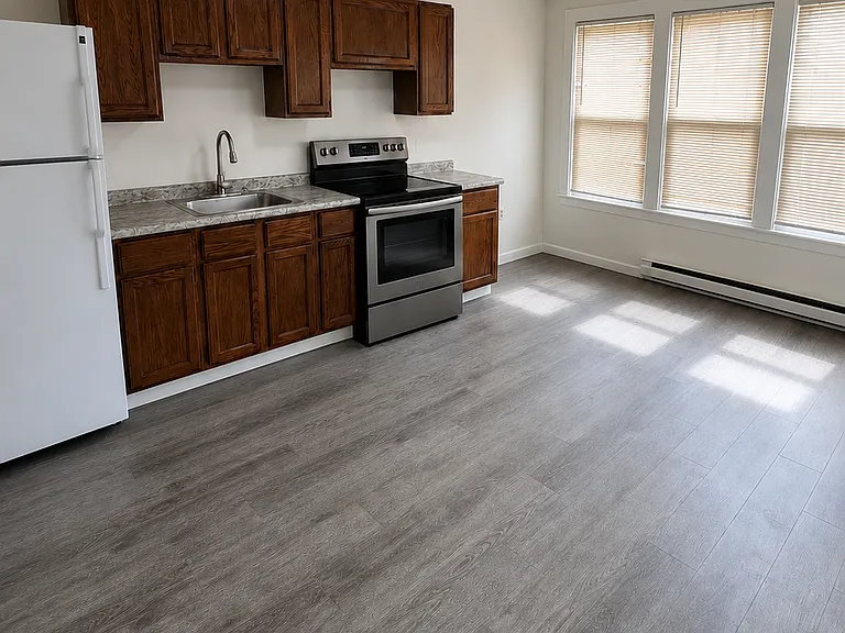 41 Rapallo Ave #2B — Photo 1