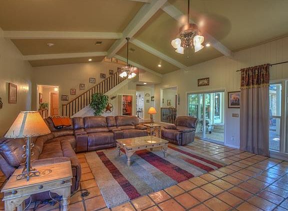 4th image of 316 Lucy Ln
