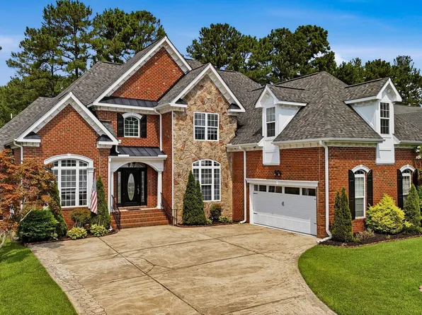 271 Falling Water Road, Spring Lake, NC 28390