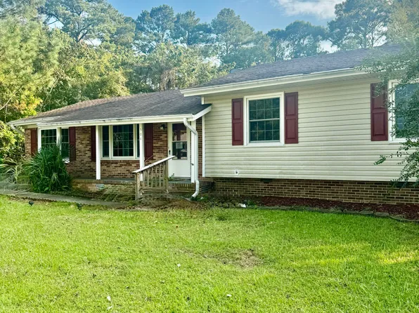 504 Greenbriar Drive, Jacksonville, NC 28546