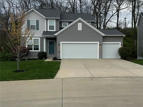 950 Konert Lake Dr, Fenton, MO 63026