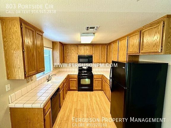 4th image of 803 Portside Cir