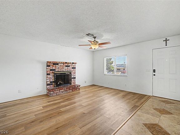 5th image of 617 Mosswood Dr