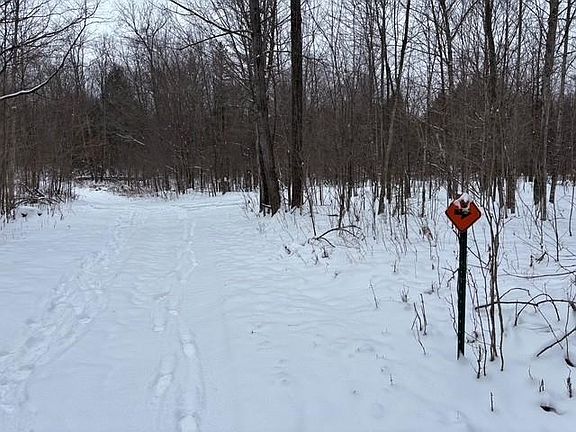 3rd image of On Cth G