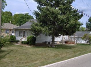 9228 S Annette Pl, Oak Creek, WI 53154