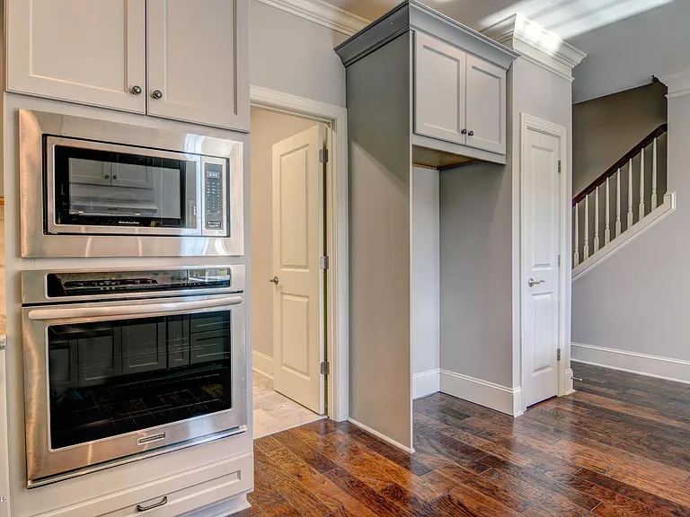 4302 Terrington Dr — Photo 14