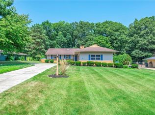 8115 Dalebrook Rd, Independence, OH 44131