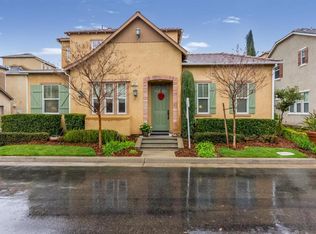 3865 Loyola Ln, Clovis, CA